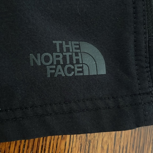 Men’s North Face Black Shorts 32 Waist, Inseam 9”. - Picture 2 of 13